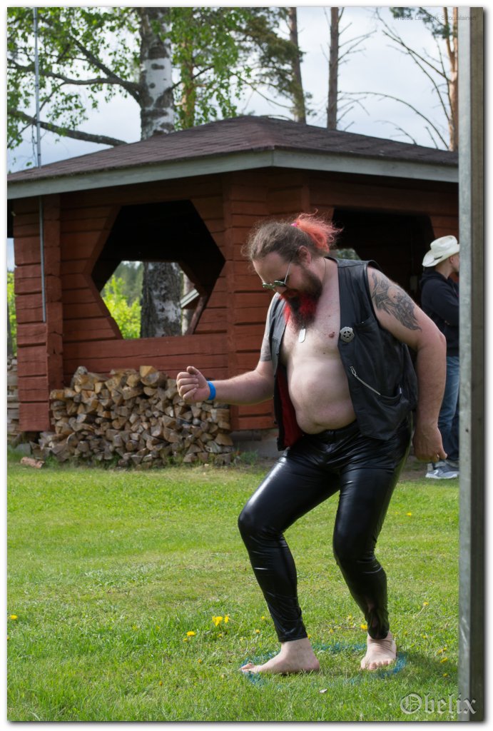 669x1001 pixels (163K)