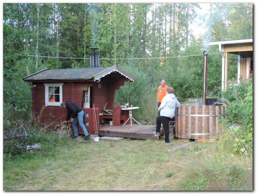 802x601 pixels (281K)