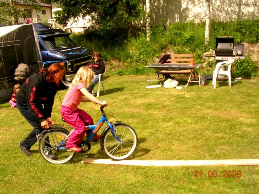 850x637 pixels (255K)