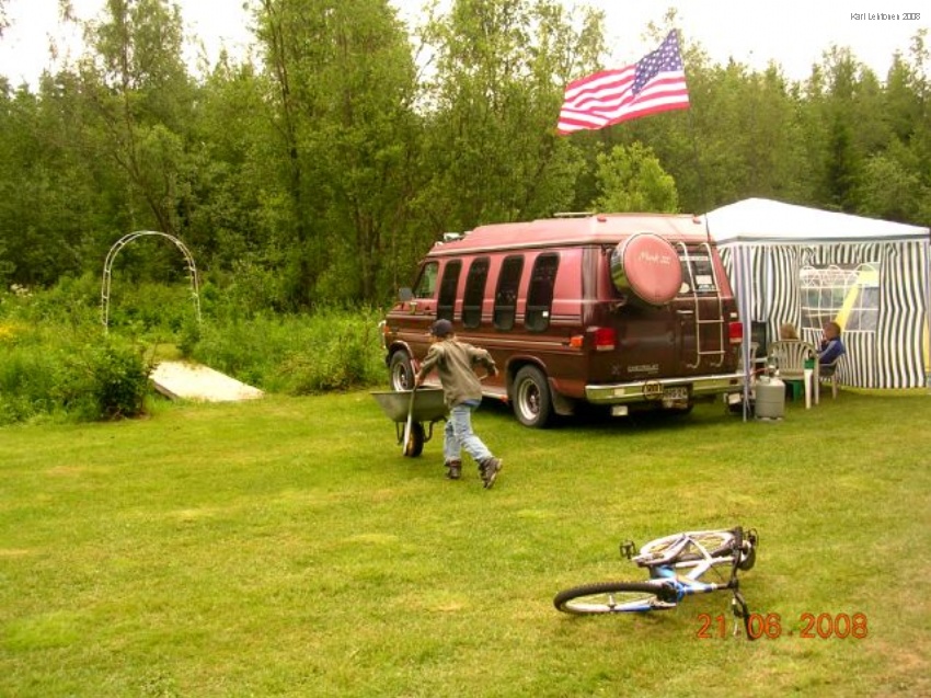 850x637 pixels (236K)