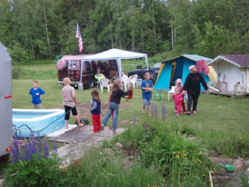 850x637 pixels (190K)