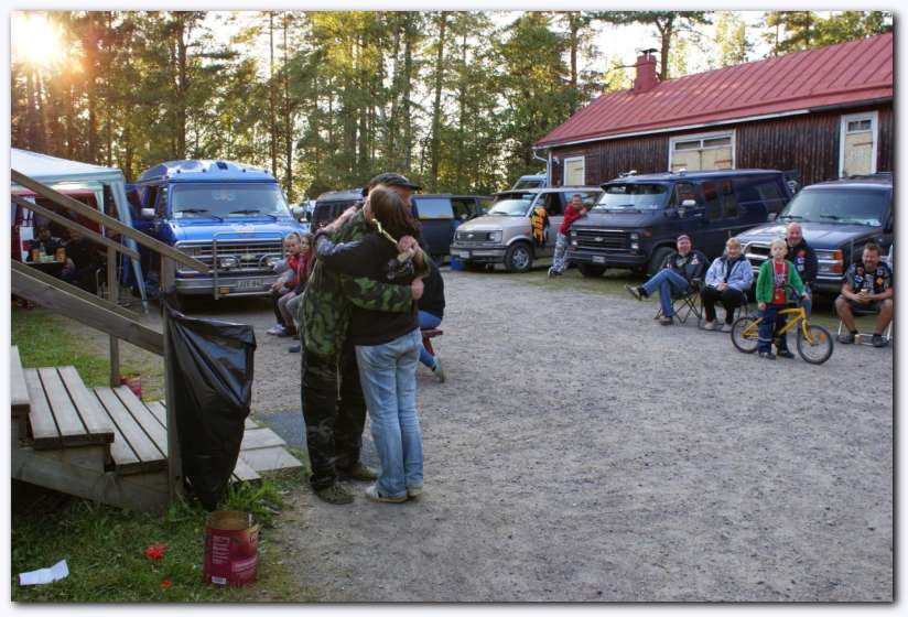 802x537 pixels (75K)