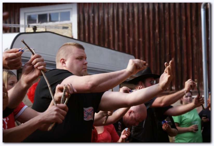 802x537 pixels (44K)