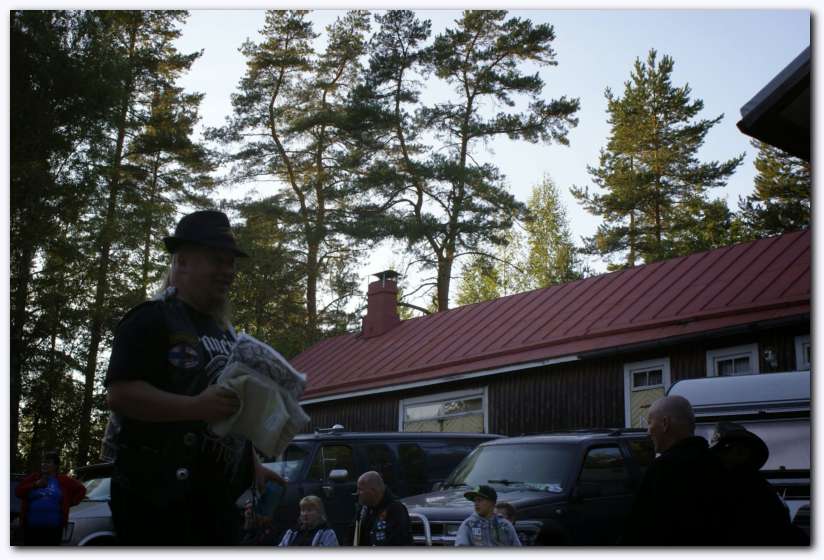 802x537 pixels (71K)