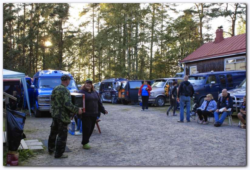 802x537 pixels (83K)