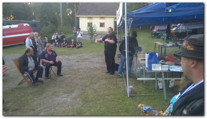 802x451 pixels (143K)