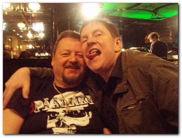 624x474 pixels (43K)