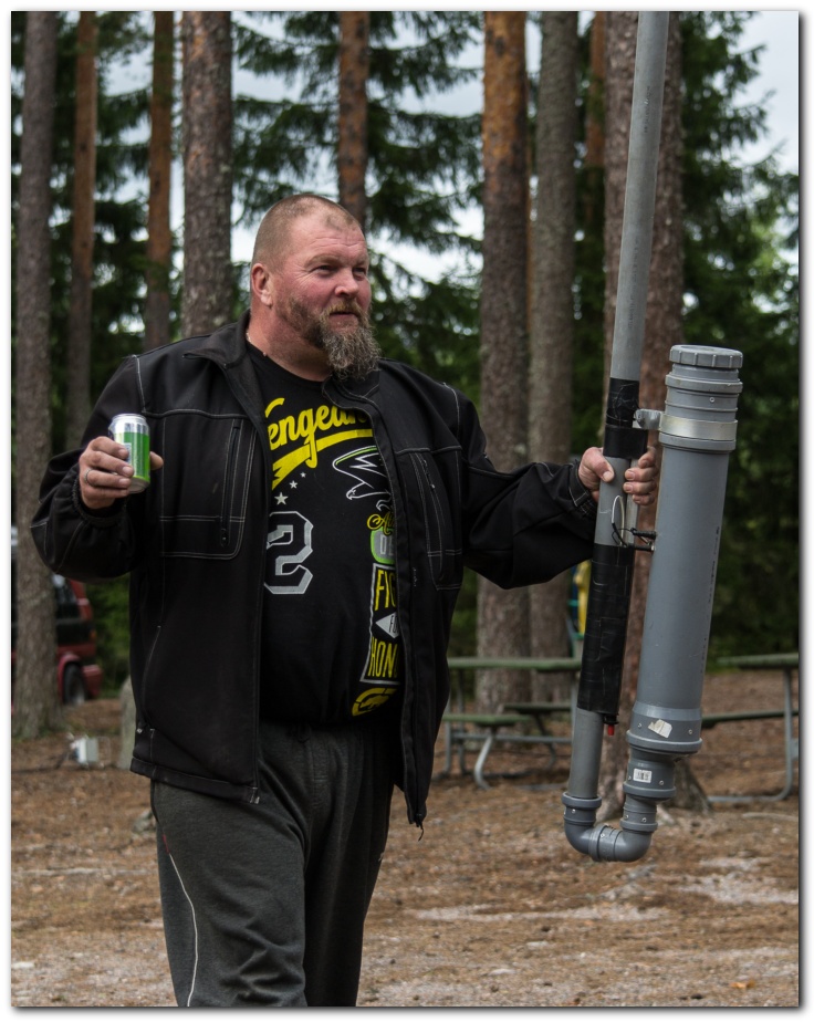 714x901 pixels (232K)