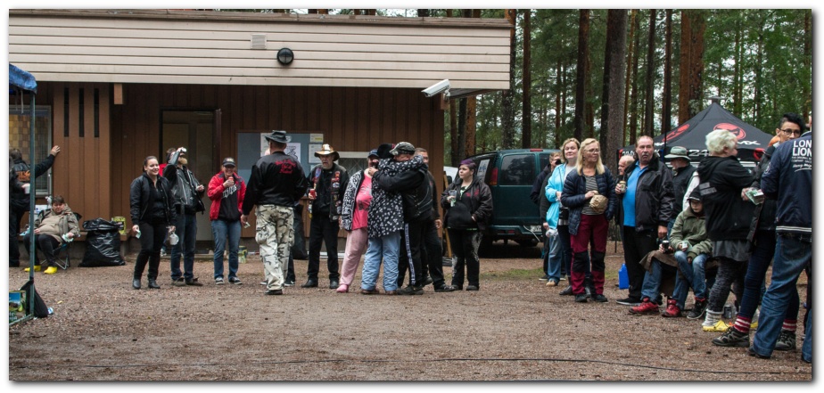 902x418 pixels (209K)