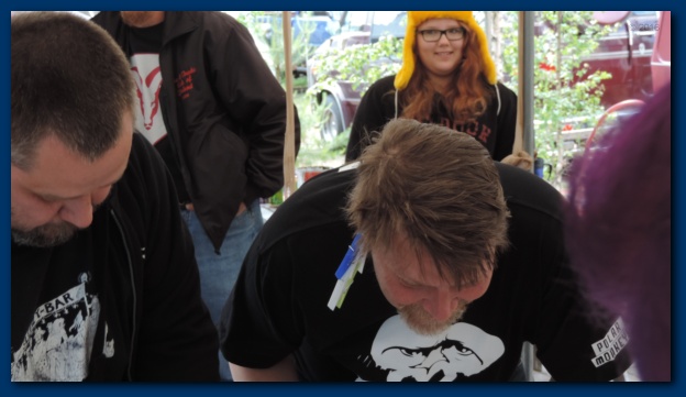 602x338 pixels (73K)