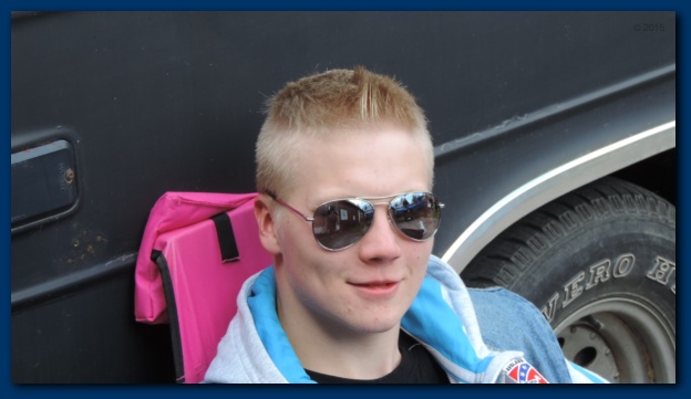 602x338 pixels (63K)