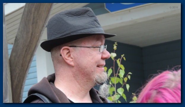 602x338 pixels (63K)