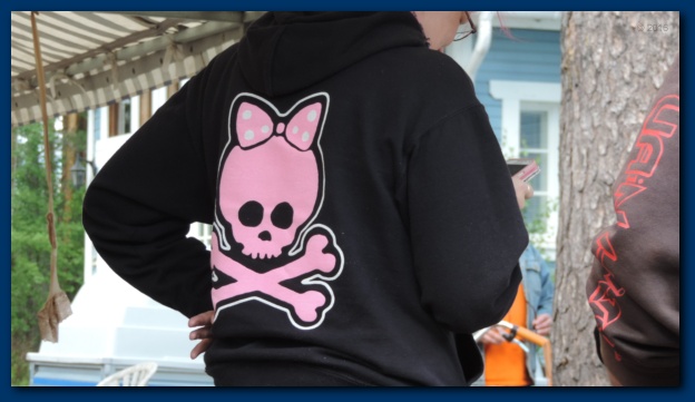 602x338 pixels (74K)