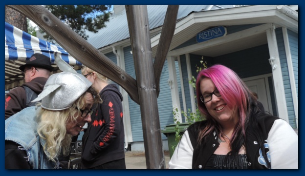 602x338 pixels (94K)