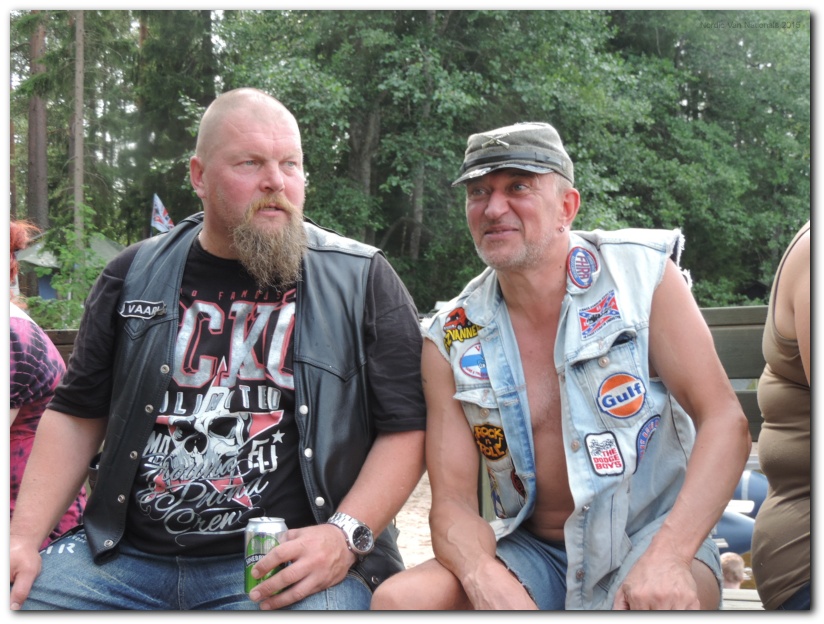 802x601 pixels (219K)