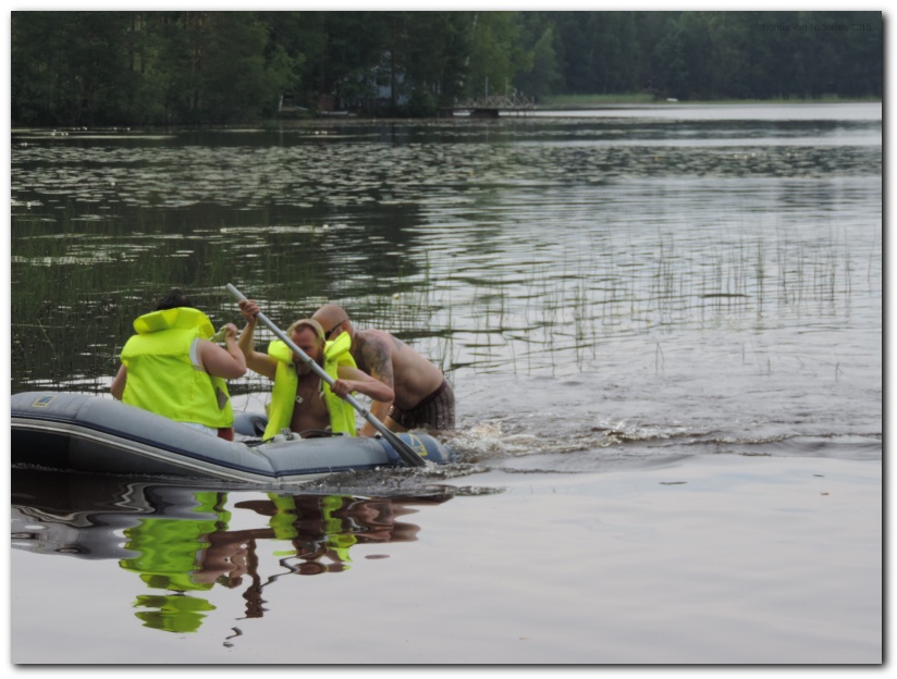 802x601 pixels (159K)