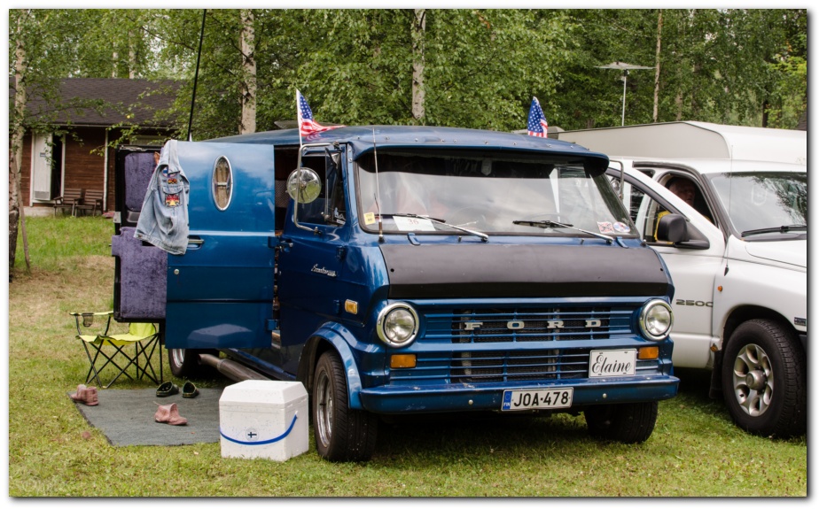 902x552 pixels (265K)