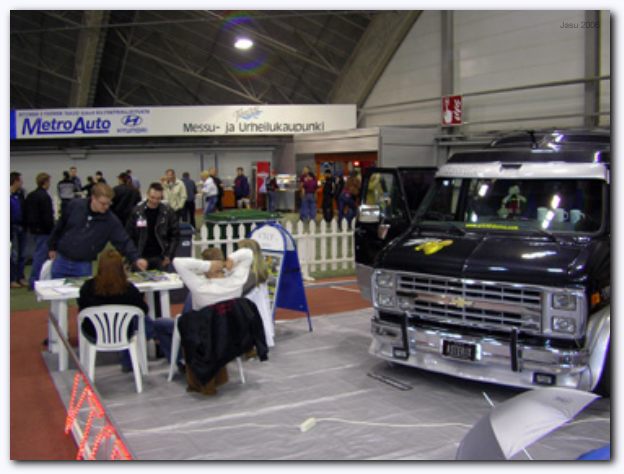 602x451 pixels (53K)